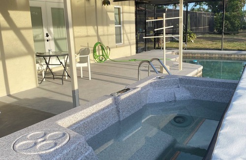 Park Lake Estates Casa | Charming 3-bedroom house in New Port Richey with WiFi, AC