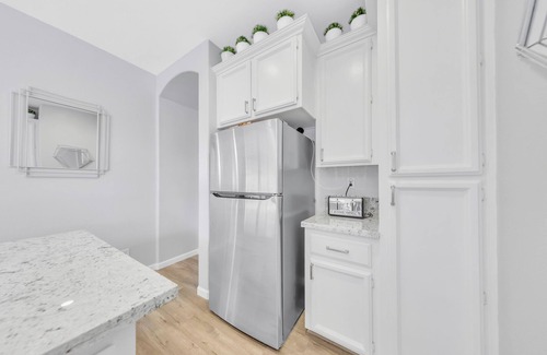 West Sacramento Casa | Charming 3-bedroom house 20 minute walk to the river.