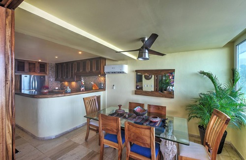 Zona sur Condominio | Charming 3-bedroom condo in lovely Puerto Vallarta with Beach Access