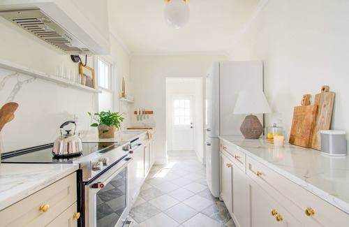 Fredericksburg Casa | Charming 3-bedroom bungalow with AC, fitness room, WiFi in Fredericksburg