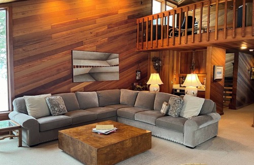 Birchwood Farms Casa | Charming 3-bedroom home located in beautiful Birchwood in Harbor Springs