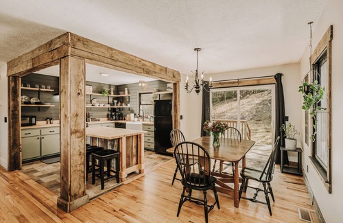 Hendersonville Casa | Charming 3-bedroom Mountain Escape in Hendersonville