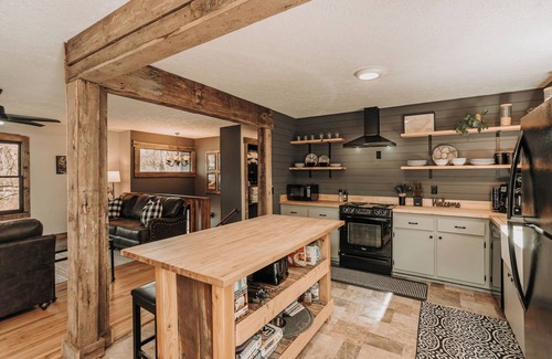 Hendersonville Casa | Charming 3-bedroom Mountain Escape in Hendersonville