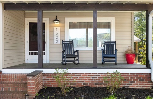 Sylvan Heights Casa | Charming 3-bedroom house with WiFi, AC in beautiful Hendersonville