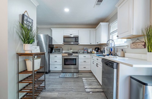 Lithia Springs Casa | Charming 3-bedroom house with AC, WiFi in terrific Lithia Springs