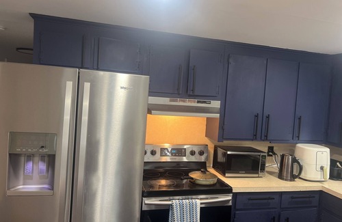 South Portland Apartamento | Charming 3-bedroom apartment in South Portland, close to downtown.