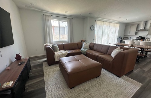 Commerce City Casa | Charming 3-bedroom house in peaceful Commerce City, CO with AC, WiFi, Patio
