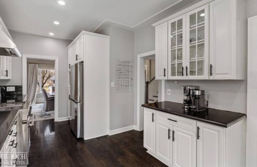 Grosse Pointe Casa | Charming 3-bedroom 3.5 bath house in desirable Grosse Pointe, MI