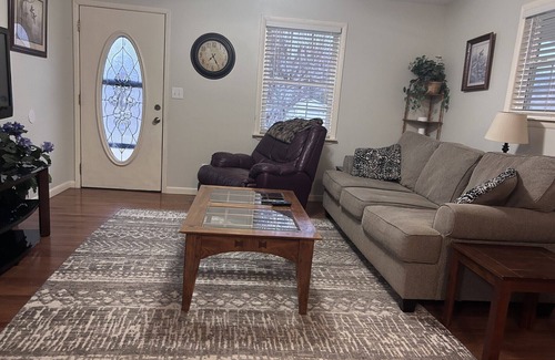 Mountain City Casa | Charming 3-bedroom house in Mountain City beautiful big coy pond in backyard