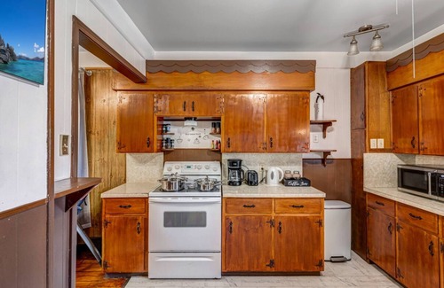 Niagara Falls Casa | Charming 3-bedroom house in gorgeous Niagara Falls with AC