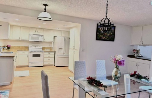 Pleasant Hill Casa | Charming 3-bedroom house with WiFi and AC in Pleasant Hill