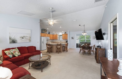 Lynnhaven Casa | Charming 3-Bedroom Retreat with Golf Cart – Explore The Villages in Style!