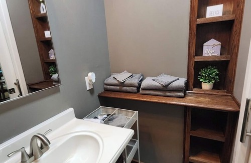 Wichita Falls Casa | Charming 3-bedroom house with fitness equipment in an established neighborhood.