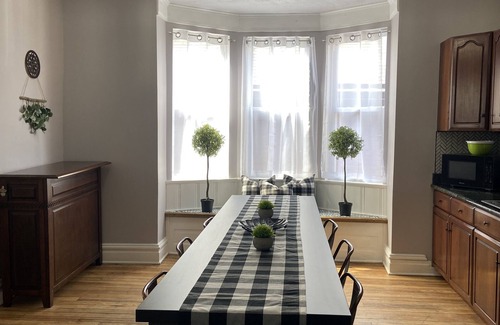 Shaw Apartamento | Charming 3 Bedroom / 1.5 Bath in Shaw Neighborhood