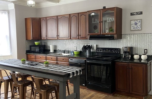 Shaw Apartamento | Charming 3 Bedroom / 1.5 Bath in Shaw Neighborhood