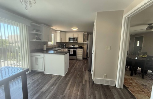 Baraboo Casa | Charming 3 Bedroom 2.5 bathroom finished basement, Huge yard and Charcoal grill