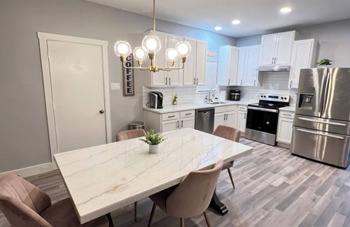 Terrell Casa | Charming 3-bedroom 2 bathroom house in Terrell with WiFi and AC
