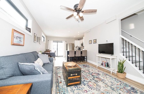 Winona Casa | Charming 3-bedroom, 2 bathroom house with outdoor space in Winona