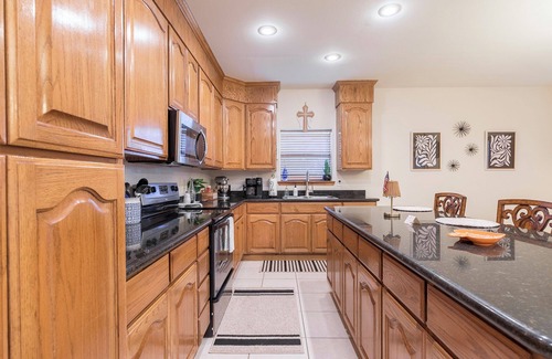 Arroyo City Casa | Amazing 3-bedroom 3- bathroom house with AC in Arroyo City on the water