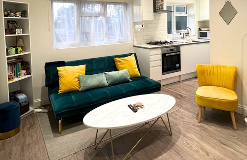 Burnt Oak Apartamento | Charming 3-bedroom apartment in Edgware for a cozy stay