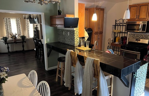 Corning Apartamento | Charming 3-bedroom apartment in Corning with WiFi, AC on Disc Golf Course