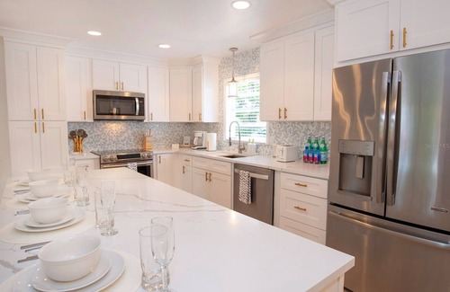 South Gate Ridge Casa | Charming 3-bedroom beach house in enchanting Sarasota only 8 minutes to Siesta
