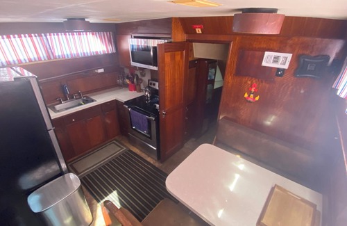 Key West Alquiler De Eote | Charming 3-bedroom boat with WiFi, AC in amazing Key West