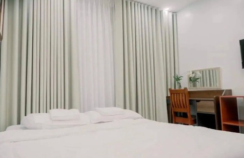 Caloocan Apartamento | Charming 3 bedroom boutique, bathtub, 180sq.meters