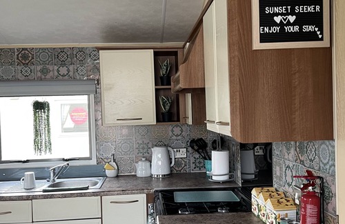 Morecambe Casa | Charming 3-bedroom caravan with AC, WiFi in fantastic Morecambe