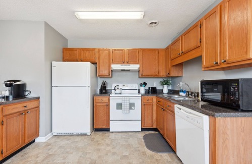 Kings Grant Cabaña | Charming 3-bedroom cottage in Wilmington close to Wrightsville Beach