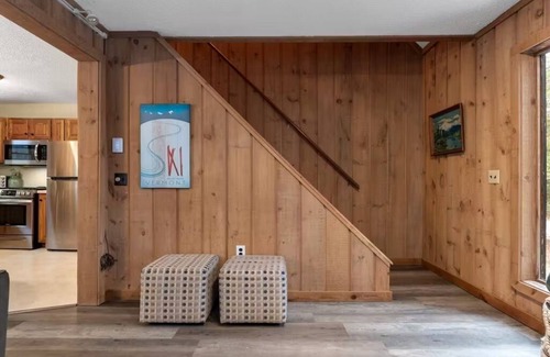 Wilmington Cabina | Charming 3-bedroom cabin w/ fire place