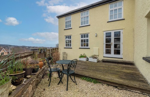 Chepstow Cabaña | Charming 3-bedroom cottage in historic Chepstow