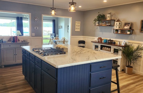 Bronson Cabaña | Charming 3-bedroom cottage on a pleasant all-sports lake in Branch County.