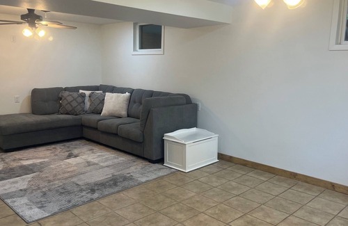 Lansing Cabaña | Charming 3-bedroom cottage with a river view in the bluffs just south of Lansing