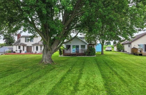 Linden Cabaña | Charming 3-bedroom cottage on the lake in lovely Linden with a beautiful view!