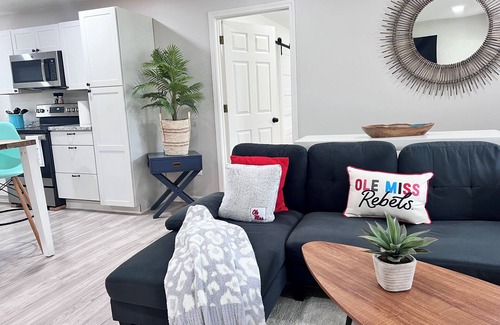 Oxford Cabaña | Charming 3-bedroom cottage - 5 minutes to Ole Miss!
