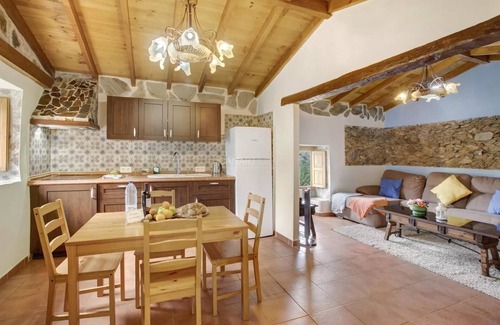 Vallehermoso Cabaña | Encantadora Casa de Piedra en Vallehermoso con Impresionantes Vistas a