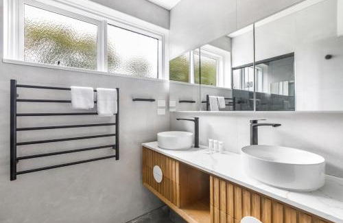 Glen Iris Casa | Charming 3-Bedroom Escape in Glen Iris