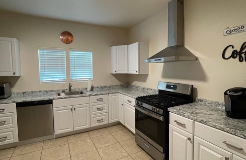 Dewey Casa | Charming 3-bedroom Family friendly house in pleasant Dewey, OK.