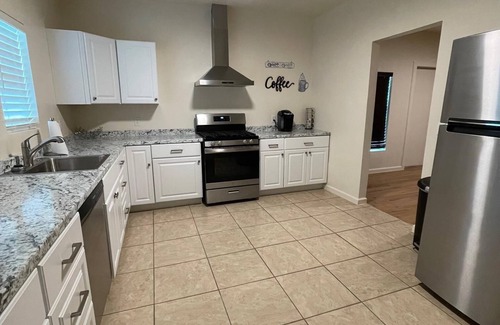 Dewey Casa | Charming 3-bedroom Family friendly house in pleasant Dewey, OK.