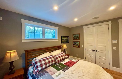 Ogunquit - Wells Otro | Charming 3-bedroom farmhouse 1 Mile From Ogunquit Downtown WiFi,AC-fitness room
