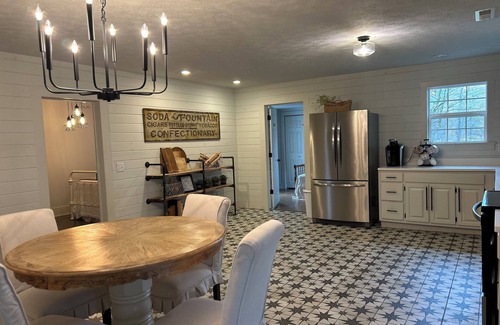 Apison Casa | Charming 3-bedroom farmhouse in tranquil Apison, near Chattanooga
