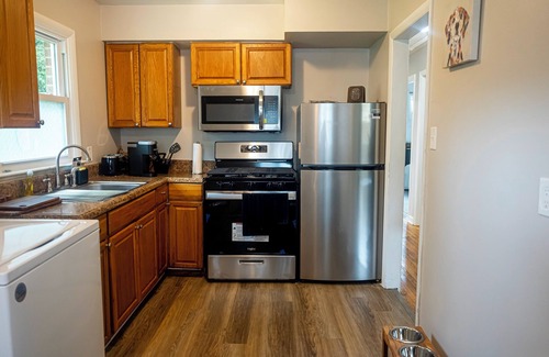 Greensboro Casa | Charming 3-Bedroom Greensboro Retreat Fully Furnished & Pet-Friendly