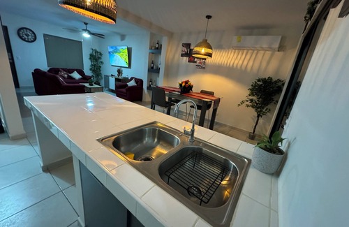 Puerto Barillas Casa | Charming 3-bedroom house with AC, WiFi in lovely San Miguel