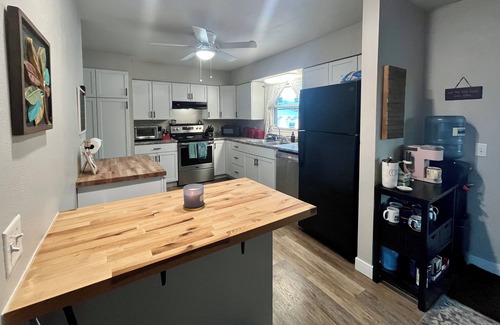 Janesville Casa | Charming 3-bedroom house with Hot Tub