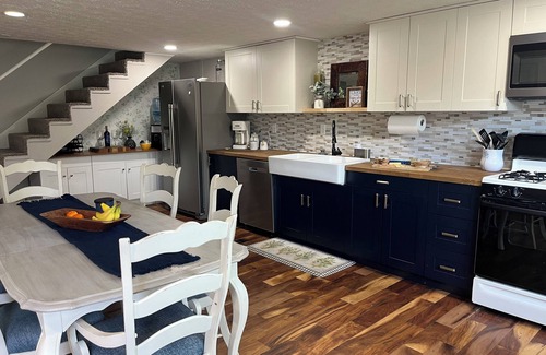 Monticello Casa | Charming 3-bedroom house across from Lake Freeman