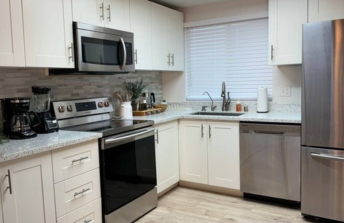 South Natomas Casa | Charming 3-bedroom house in Sacramento with WiFi and AC