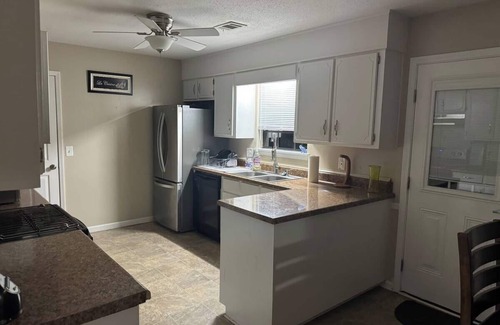 Woodland Hills Casa | Charming 3-bedroom house in Tuscaloosa with WiFi, AC
