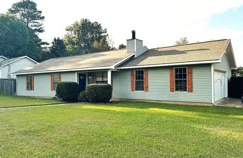 Woodland Hills Casa | Charming 3-bedroom house in Tuscaloosa with WiFi, AC