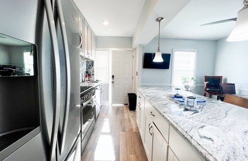 Benning Casa | Charming 3-bedroom House in delightful Washington with AC, WiFi